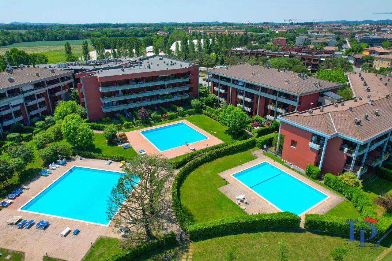 Desenzanoloft Official Partner Marriott Homes & Villas - Dolce Vita With Garden And Pools Desenzano del Garda Exterior foto