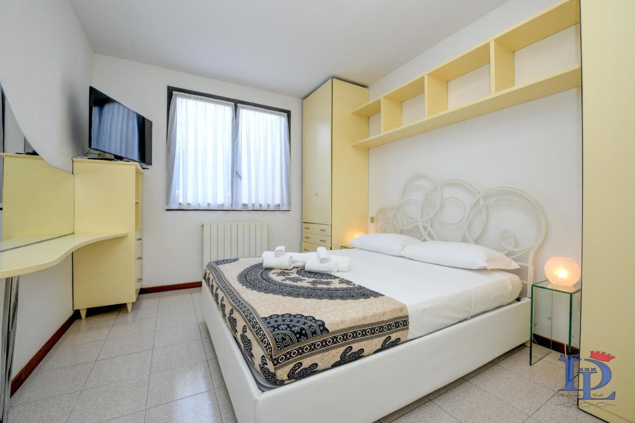 Desenzanoloft Official Partner Marriott Homes & Villas - Dolce Vita With Garden And Pools Desenzano del Garda Exterior foto