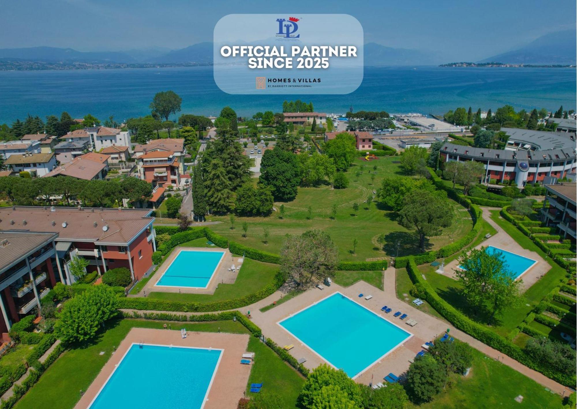 Desenzanoloft Official Partner Marriott Homes & Villas - Dolce Vita With Garden And Pools Desenzano del Garda Exterior foto